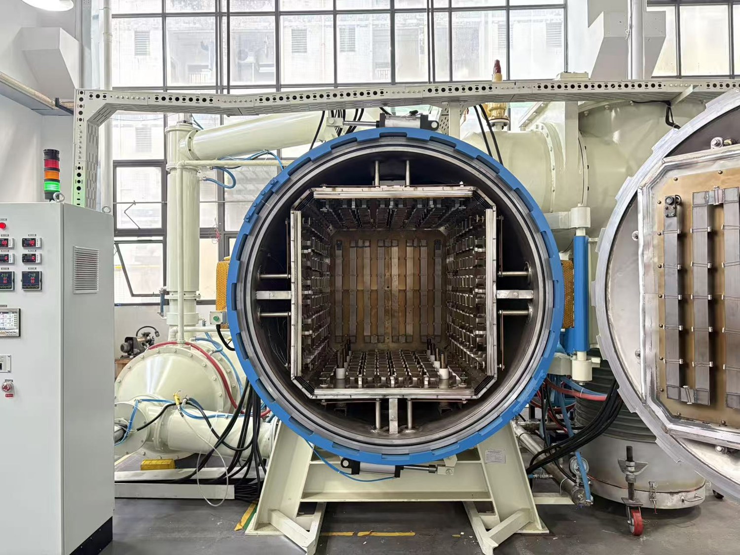 Precision Manufacturing with Vacuum Brazing Furnace